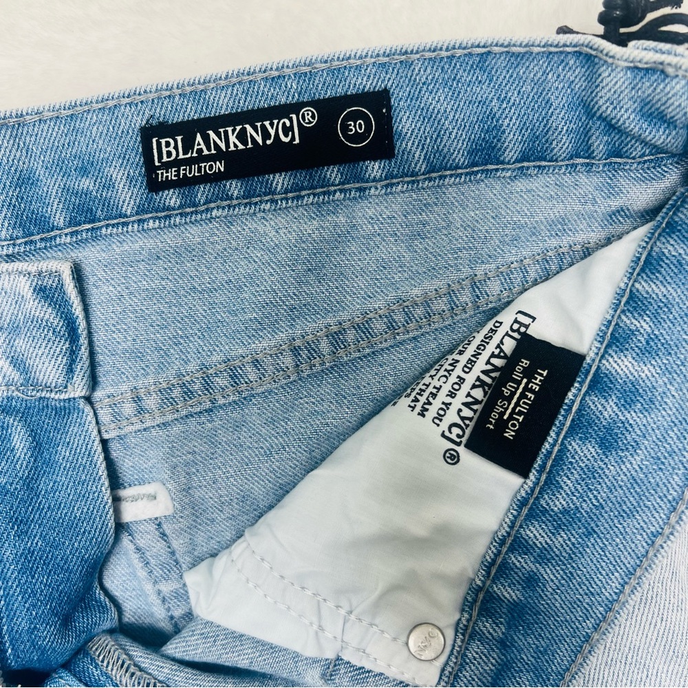 BLANK NYC The Fulton Light Wash Raw Hem Blue Jean High Waist Shorts Size 30 - Picture 9 of 9